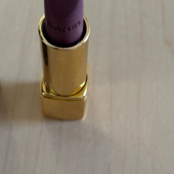 NWOT-2 tubes Chanel Rouge Allure Velvet lipsticks - 2 tubes - Picture 4 of 11